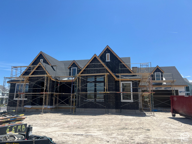 693 SARA DR.