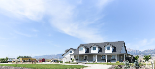 Photo 4 for MLS #2095560 at 497 N Old Lincoln Hwy