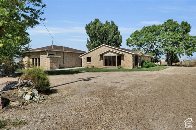 Photo 2 for MLS #2095628 at 3960 E 14000 North