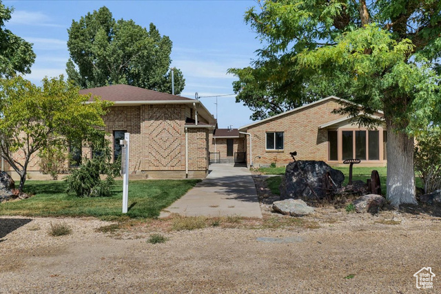 Photo 3 for MLS #2095628 at 3960 E 14000 North
