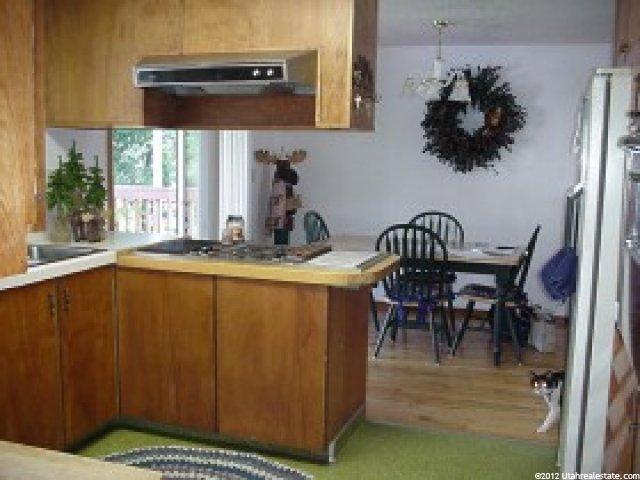 2247 E Oakridge Dr, Layton, UT 84040 — photo 4