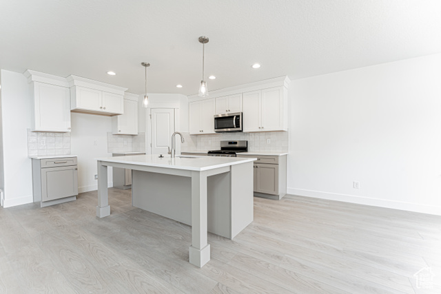Photo 9 for MLS #2095762 at 13738 S Eckhart Ln #2306