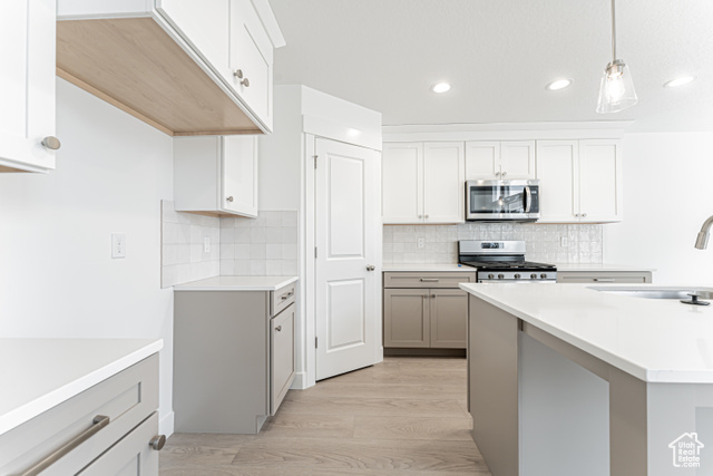 Photo 7 for MLS #2095762 at 13738 S Eckhart Ln #2306
