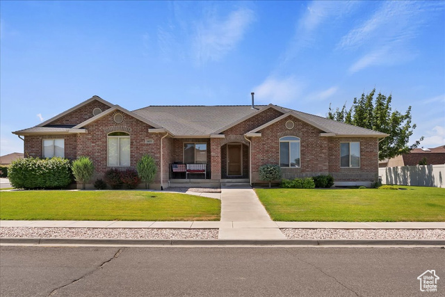 1401 W 1020 N, Clinton UT 84015