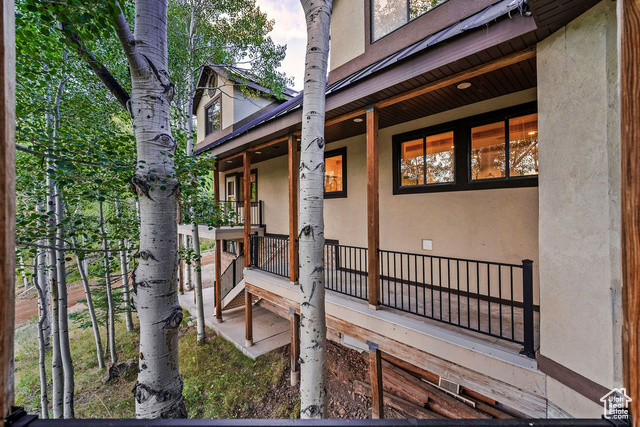Photo 12 for MLS #2095883 at 1960 N Lake Dr