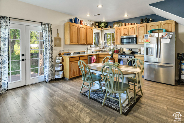 Photo 10 for MLS #2095885 at 340 N Main St
