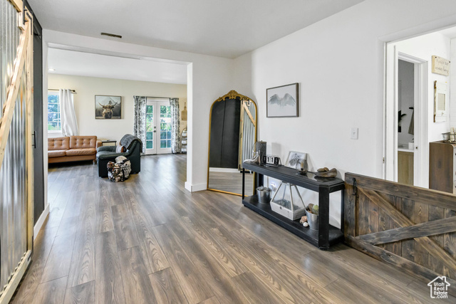 Photo 4 for MLS #2095885 at 340 N Main St