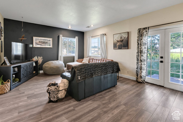 Photo 7 for MLS #2095885 at 340 N Main St