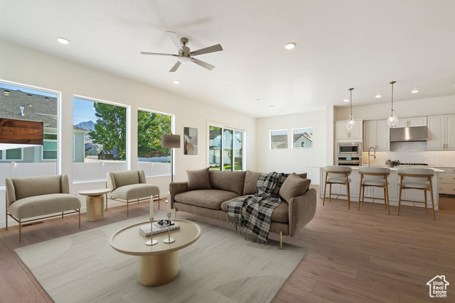 Photo 3 for MLS #2095958 at 1502 W 1010 North #11