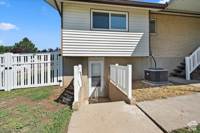 Photo 21 for MLS #2095988 at 1414 E 275 North