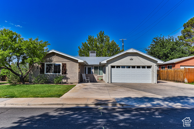 709 N 2200 E, St George UT 84790