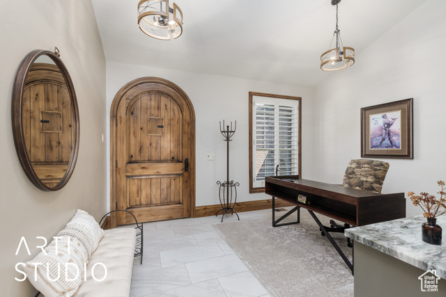 Photo 8 for MLS #2096011 at 2124 N Heritage Dr
