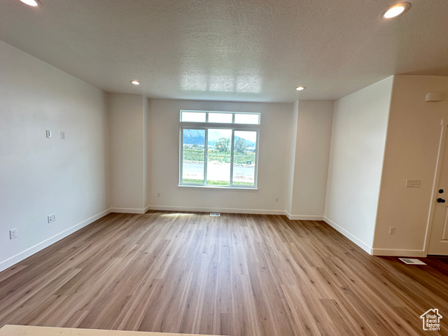 Photo 6 for MLS #2096021 at 324 E 1480 North #48