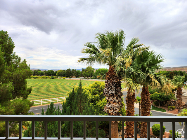 Photo 11 for MLS #2096084 at 225 N Country Ln #5
