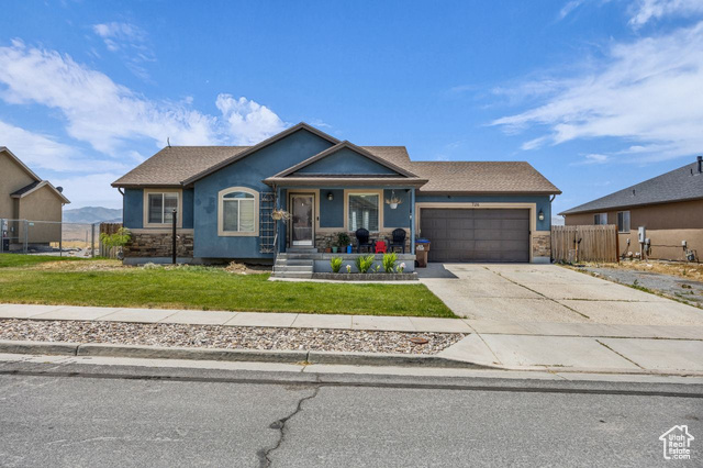 Photo 2 for MLS #2096102 at 726 S 1050 West