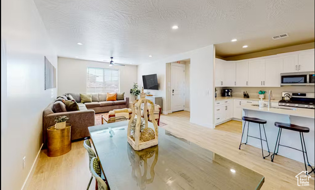 Photo 3 for MLS #2096107 at 1235 N Mistico Aly