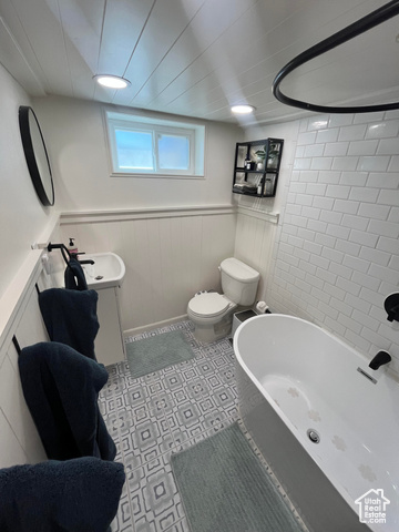 Photo 17 for MLS #2096139 at 3385 W Florlita Ave