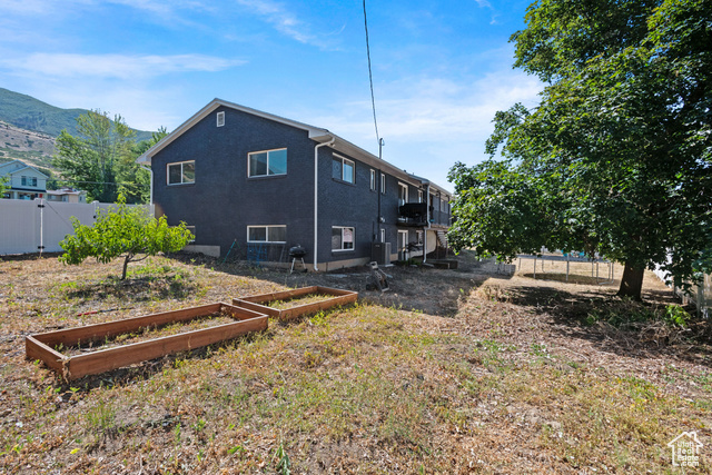 Photo 33 for MLS #2096161 at 1851 N Main St