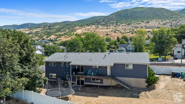 Photo 31 for MLS #2096161 at 1851 N Main St