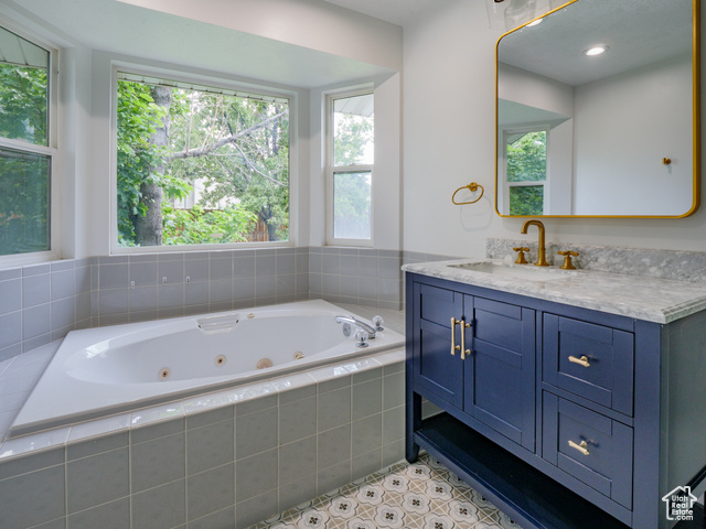 Photo 18 for MLS #2096188 at 209 Country Club Dr
