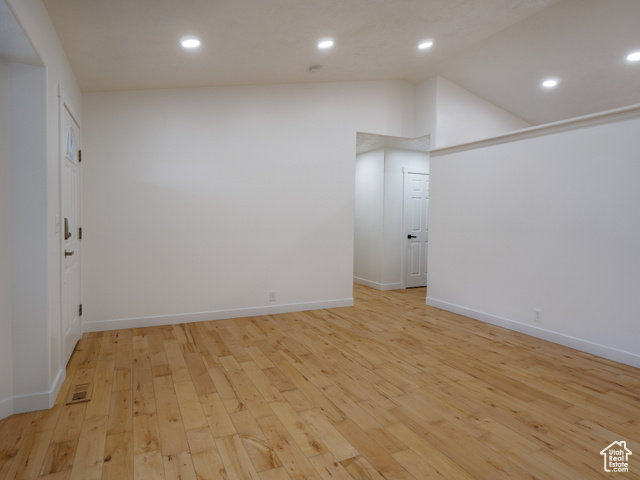 Photo 9 for MLS #2096188 at 209 Country Club Dr