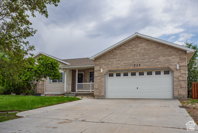 209 COUNTRY CLUB DR, Stansbury Park UT 84074