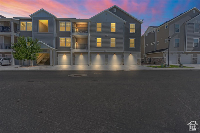 Photo 25 for MLS #2096196 at 1806 W Newcastle Ln #203