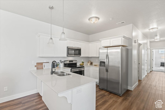 Photo 7 for MLS #2096196 at 1806 W Newcastle Ln #203