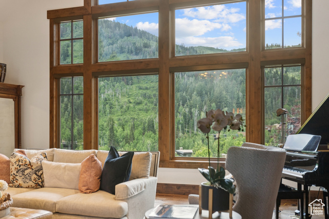 Photo 15 for MLS #2096217 at 2260 Bear Hollow Dr