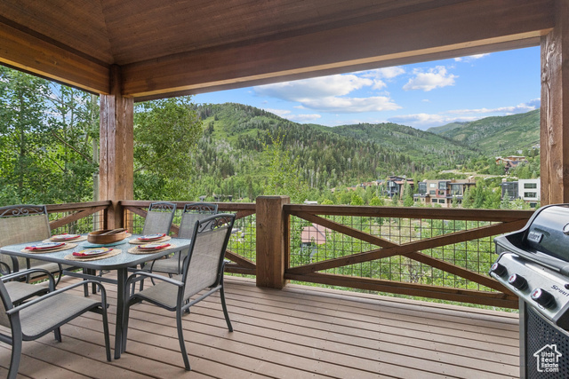 Photo 36 for MLS #2096217 at 2260 Bear Hollow Dr
