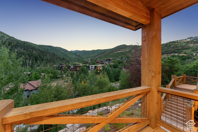 Photo 38 for MLS #2096217 at 2260 Bear Hollow Dr