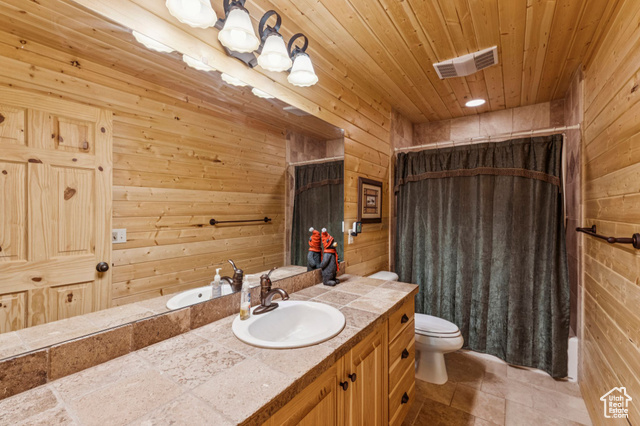 Photo 41 for MLS #2096220 at 764 Blue Spruce Dr #764