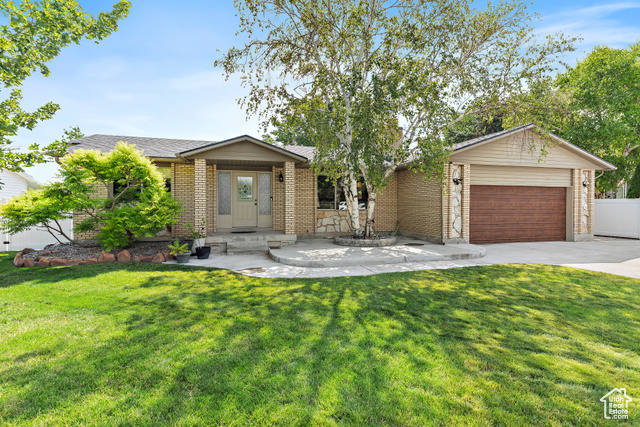 7159 S ANGELSEA DR, West Jordan UT 84084