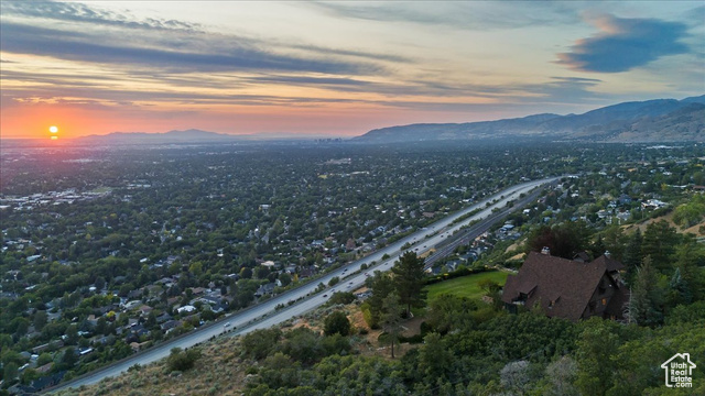 Photo 7 for MLS #2096251 at 5060 S Mile High