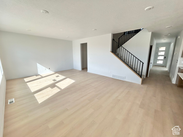 Photo 6 for MLS #2096252 at 2969 N Kingbird Dr #614