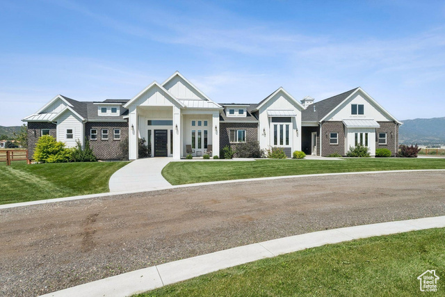Photo 2 for MLS #2096265 at 372 W 3000 South