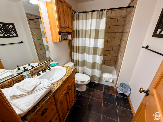 Photo 29 for MLS #2096276 at 5060 E Lake View Dr #1108