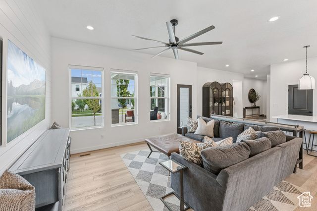 Photo 5 for MLS #2096277 at 6424 W Sugar Cane Dr