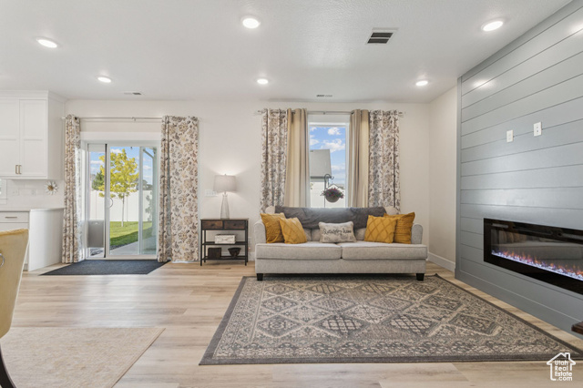 Photo 15 for MLS #2096292 at 910 W 800 North