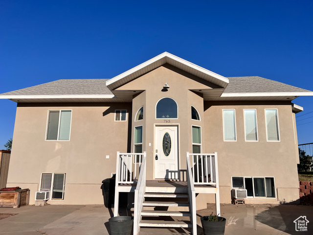 Photo 2 for MLS #2096298 at 785 N Homestead St