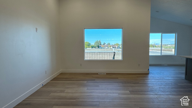 Photo 7 for MLS #2096305 at 443 E Stafford St #137