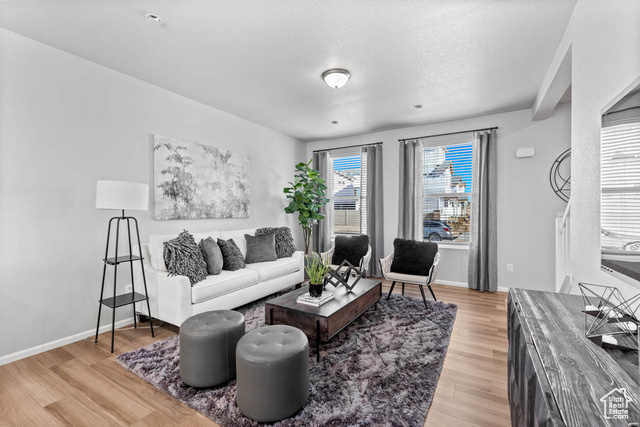 Photo 7 for MLS #2096311 at 358 N Broadway Dr #1014