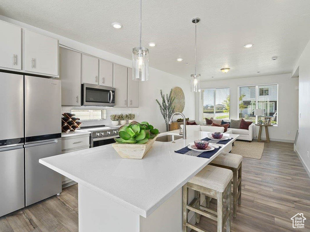 Photo 7 for MLS #2096317 at 344 N Broadway Dr #1017