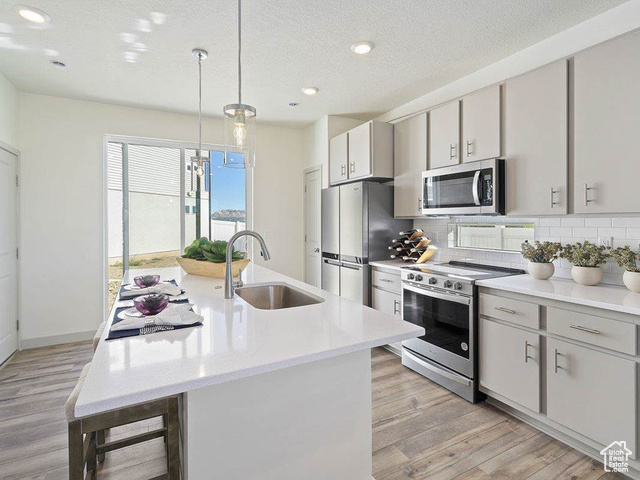 Photo 5 for MLS #2096317 at 344 N Broadway Dr #1017