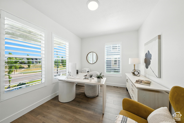 Photo 6 for MLS #2096324 at 6331 W Copper Hawk Dr