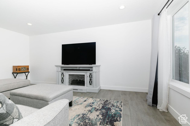 Photo 7 for MLS #2096346 at 659 S Lakeside Dr