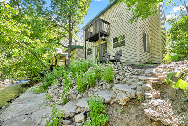 Photo 7 for MLS #2096354 at 655 Ogden Cyn