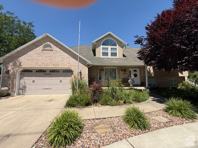 2484 W GORDON AVE, Layton UT 84041