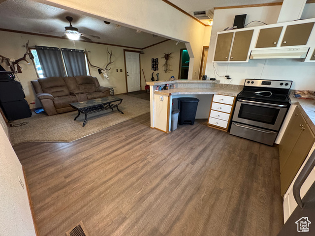 Photo 5 for MLS #2096384 at 1082 W 650 South