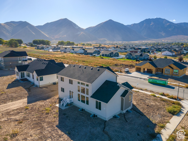 Photo 5 for MLS #2096389 at 261 E 1150 North #72